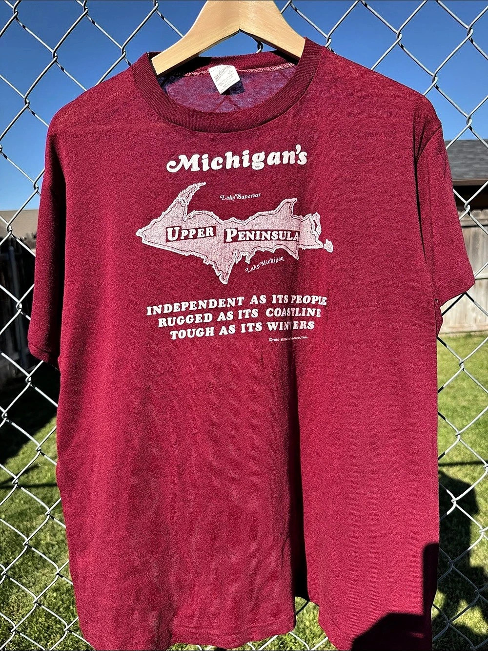 Vintage 80s Michigan's Upper Peninsula graphic tee.